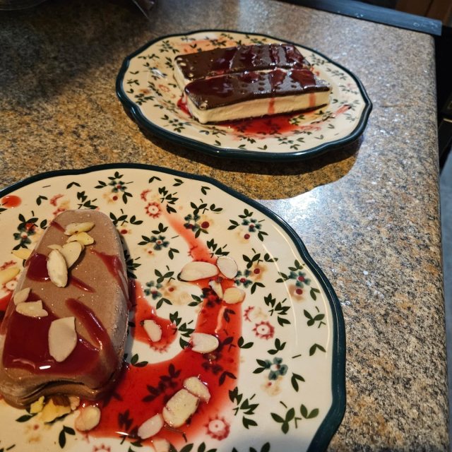 I call this post almost fancy. #homemaderaspberrysyrup